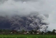 Ινδονησία: Εξερράγη το ηφαίστειο Σεμερού – Γιγαντιαίο νέφος στάχτης και εκκενώσεις κατοίκων