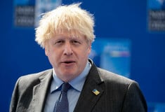 Πόρισμα για Covid στη Βρετανία: Η ολιγωρία της κυβέρνησης Τζόνσον «στοίχισε χιλιάδες ζωές»