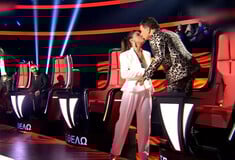 The Voice: Το φιλί της Έλενας Παπαρίζου με τον Μαζωνάκη και η ατάκα του Μάστορα