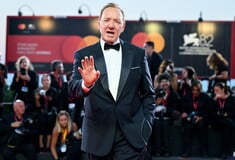 «Δεν είμαι homeless βέβαια!»: Ο Κέβιν Σπέισι απαντά στις αναφορές ότι είναι «άστεγος»