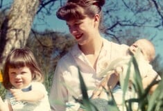 Αναζητώντας το νόημα στο απονενοημένο διάβημα της Σίλβια Πλαθ 