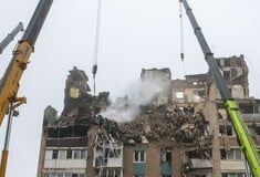 Νύχτα μαζικών αεροπορικών βομβαρδισμών σε Ουκρανία και Ρωσία με νεκρούς