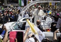 Το όχημα του Πάπα Φραγκίσκου μετατρέπεται σε κινητή κλινική για τα παιδιά της Γάζας