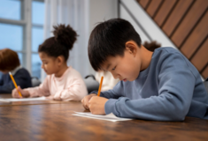 Η Βόρεια Κορέα καθιερώνει τα ρωσικά ως υποχρεωτικό μάθημα από το δημοτικό