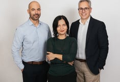 HIV στην Ελλάδα 2025: Όσα ξέρουμε, όσα φοβόμαστε, όσα πρέπει επιτέλους να αλλάξουν