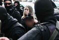 Δολοφονία στη Σαλαμίνα: «Δεν ήθελα να τη σκοτώσω» - Στον εισαγγελέα σήμερα η 46χρονη