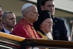 Πάπας και Βαρθολομαίος ενώνουν τις προσευχές τους – Ιστορική συνάντηση στη Νίκαια