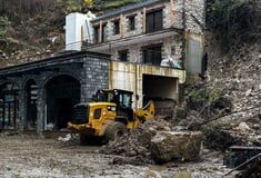 ΚΑΚΟΚΑΙΡΙΑ ADEL ΤΖΟΥΜΕΡΚΑ