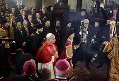 Στο Φανάρι ο Πάπας Λέων – Ιστορική συνάντηση με τον Οικουμενικό Πατριάρχη Βαρθολομαίο