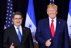 Ο Τραμπ υπόσχεται χάρη στον πρώην πρόεδρο της Ονδούρας, καταδικασμένο για διακίνηση ναρκωτικών