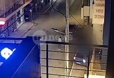 Τροχαίο δυστύχημα στη Λούτσα: Η στιγμή της παράσυρσης τεσσάρων ανθρώπων από ΙΧ