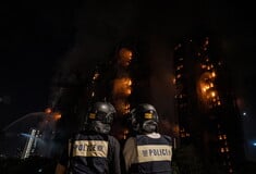 Χονγκ Κονγκ: Ο κυβερνήτης διατάσσει ανεξάρτητη έρευνα για τη φωτιά που στοίχισε τη ζωή σε 151 πολίτες