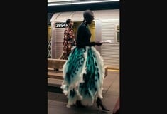 Η Chanel μεταμόρφωσε έναν εγκαταλελειμμένο σταθμό του μετρό σε πασαρέλα στη Νέα Υόρκη