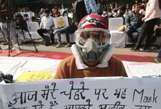 Ο αέρας του Δελχί αρρωσταίνει την πόλη: 200.000 οξέα περιστατικά από τοξικό αέρα