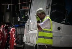 ΓΙΑ ΣΚ - Από την ακραία ζέστη έως την κακή ψυχική υγεία - Πώς η κλιματική αλλαγή επηρεάζει το εργασιακό περιβάλλον