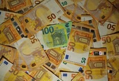 Δώρο Χριστουγέννων: Πότε καταβάλλεται και πώς μπορείτε να το υπολογίσετε 