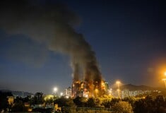 Η Κίνα προειδοποιεί τα διεθνή ΜΜΕ για τη φωτιά στο Χονγκ Κονγκ: «Μην διαδίδετε συκοφαντίες»