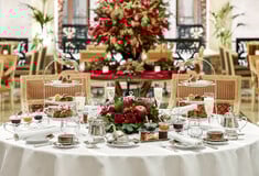 Η καρδιά των γιορτών χτυπά στα ξενοδοχεία Μεγάλη Βρεταννία & King George