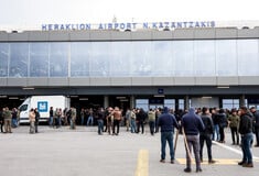 Αγρότες: Άνοιξαν τα αεροδρόμια σε Ηράκλειο και Χανιά μετά τα επεισόδια