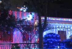 Χαλάνδρι: Το σπίτι με τα 20.000 λαμπιόνια που έγινε χριστουγεννιάτικο αξιοθέατο