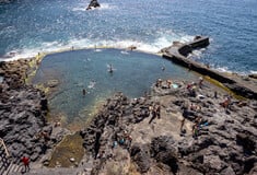 Ισχυρό κύμα σκότωσε τέσσερις λουόμενους σε φυσική πισίνα στην Τενερίφη