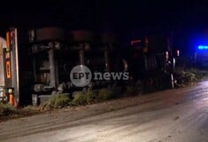 Ανατροπή νταλίκας στην Ιόνια Οδό - Νεκρός ανασύρθηκε ο οδηγός 