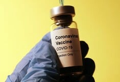 Κορωνοϊός: Επιβεβαιώθηκε ότι η κυβέρνηση Τραμπ διερευνά πιθανή σύνδεση θανάτων με τα εμβόλια