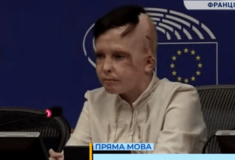 Ουκρανία: «Την είδα κάτω από τα ερείπια και της είπα αντίο» - Συγκίνησε ο 11χρονος Ρόμαν στο Ευρωπαϊκό Κοινοβούλιο