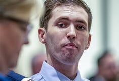 Τσάρλι Κερκ: Ο φερόμενος ως δολοφόνος εμφανίστηκε για πρώτη φορά αυτοπροσώπως στο δικαστήριο