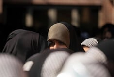 ΑΥΣΤΡΙΑ ΜΑΝΤΙΛΑ ΑΠΑΓΟΡΕΥΣΗ ΣΧΟΛΕΙΟ ΚΟΡΙΤΣΙΑ