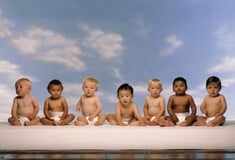 Πώς ένας δότης σπέρματος μπορεί να αποκτήσει εκατοντάδες παιδιά