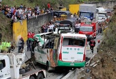 Κολομβία: 17 νεκροί μετά την πτώση πούλμαν σε χαράδρα 