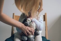 Θεσσαλονίκη: 55χρονη κατηγορείται για τη σεξουαλική κακοποίηση του παιδιού της οικιακής βοηθού της 