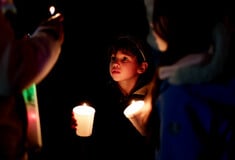 Τρομοκρατική επίθεση στο Σίδνεϊ: Xιλιάδες πολίτες θρηνούν σε αγρυπνίες σε όλη την Αυστραλία