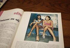 Ξαπλώσου στο ταξί. Από τον Στάθη Τσαγκαρουσιάνο