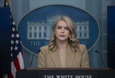 Τι συνέβη με τα χείλη της Κάρολαϊν Λέβιτ;