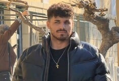 Γιώργος Μαζωνάκης: Τι υποστηρίζει ο 21χρονος στη μήνυση κατά του γνωστού τραγουδιστή 