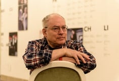 Πέθανε ο Ρόζα φον Πράουνχαϊμ, ένας πρωτοπόρος σκηνοθέτης του queer κινηματογράφου και ακτιβιστής