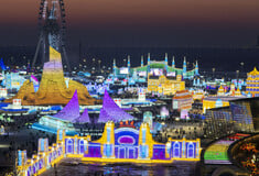 Κίνα: Άνοιξε το μεγαλύτερο θεματικό πάρκο πάγου και χιονιού στον κόσμο