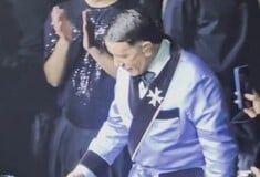 ΓΙΩΡΓΟΣ ΜΑΖΩΝΑΚΗΣ ΠΡΕΜΙΕΡΑ ΜΗΝΥΣΗ