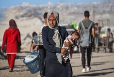 Γάζα: «Δεν μπορώ να ξεχάσω τον τρόμο» περιγράφει μητέρα που γέννησε δύο φορές στη διάρκεια του πολέμου