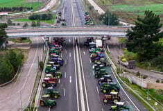 Αγρότες: Με δυσκολία διεξάγεται η έξοδος των αδειούχων - Ουρές στην Αθηνών - Λαμίας