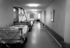 Αλεξανδρούπολη: Τι ισχυρίζεται η μητέρα του παιδιού που πέθανε από ασιτία