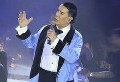 Μ’ έχεις κάνει θεό 