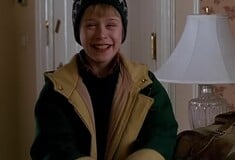 ΝΕΑ ΥΟΡΚΗ ΜΟΝΟΣ ΣΤΟ ΣΠΙΤΙ ΚΕΒΙΝ ΜΑΚΚΑΛΙΣΤΕΡ ΞΕΝΟΔΟΧΕΙΟ