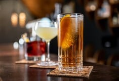 ΡΕΘΥΜΝΟ ΚΑΤΑΣΤΗΜΑ ΣΥΛΛΗΨΕΙΣ ΑΝΗΛΙΚΟΙ ΑΛΚΟΟΛ