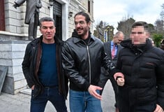 ΑΡΗΣ ΜΟΥΓΚΟΠΕΤΡΟΣ ΑΘΩΟΣ ΑΘΩΩΣΗ ΕΝΔΟΟΙΚΟΓΕΝΕΙΑΚΗ ΑΠΕΙΛΗ ΣΥΖΥΓΟΣ