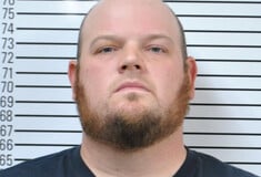 ΗΠΑ ΟΚΛΑΧΟΜΑ ΠΥΡΟΒΟΛΗΣΕ ΓΥΝΑΙΚΑ