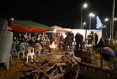 ΑΓΡΟΤΕΣ ΜΠΛΟΚΑ ΠΡΩΤΟΧΡΟΝΙΑ