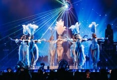 Η Τζένιφερ Λόπεζ ξεκίνησε τις εμφανίσεις της στο Λας Βέγκας με ένα φαντασμαγορικό σόου